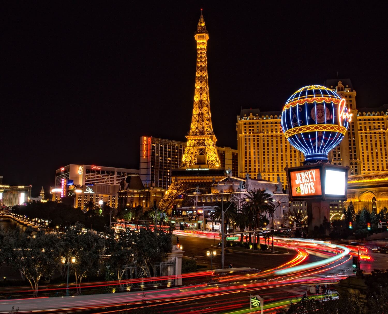 Best Hotels in Las Vegas for Couples museuly