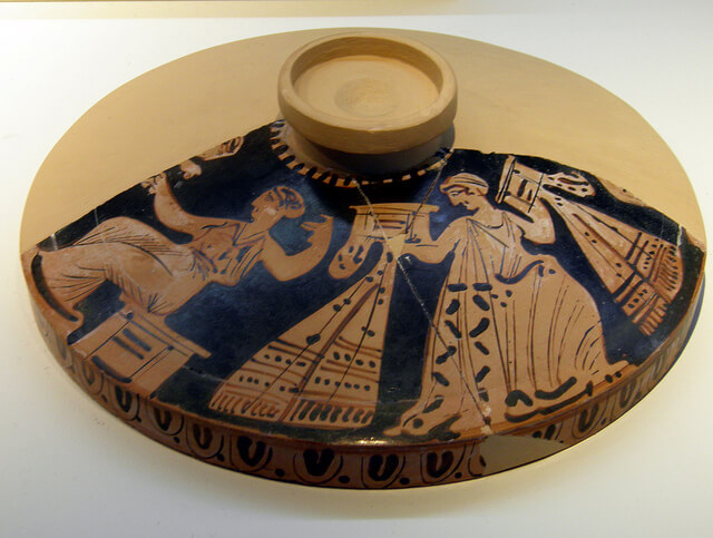 Portable excavation finds connected with everyday life, the world of women, Archaeological Museum, Pella