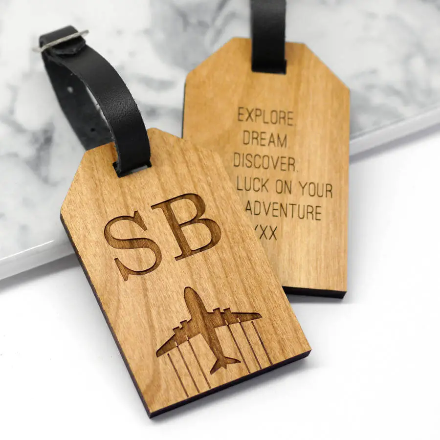 cool-luggage-tags-to-help-you-find-your-suitcase-museuly