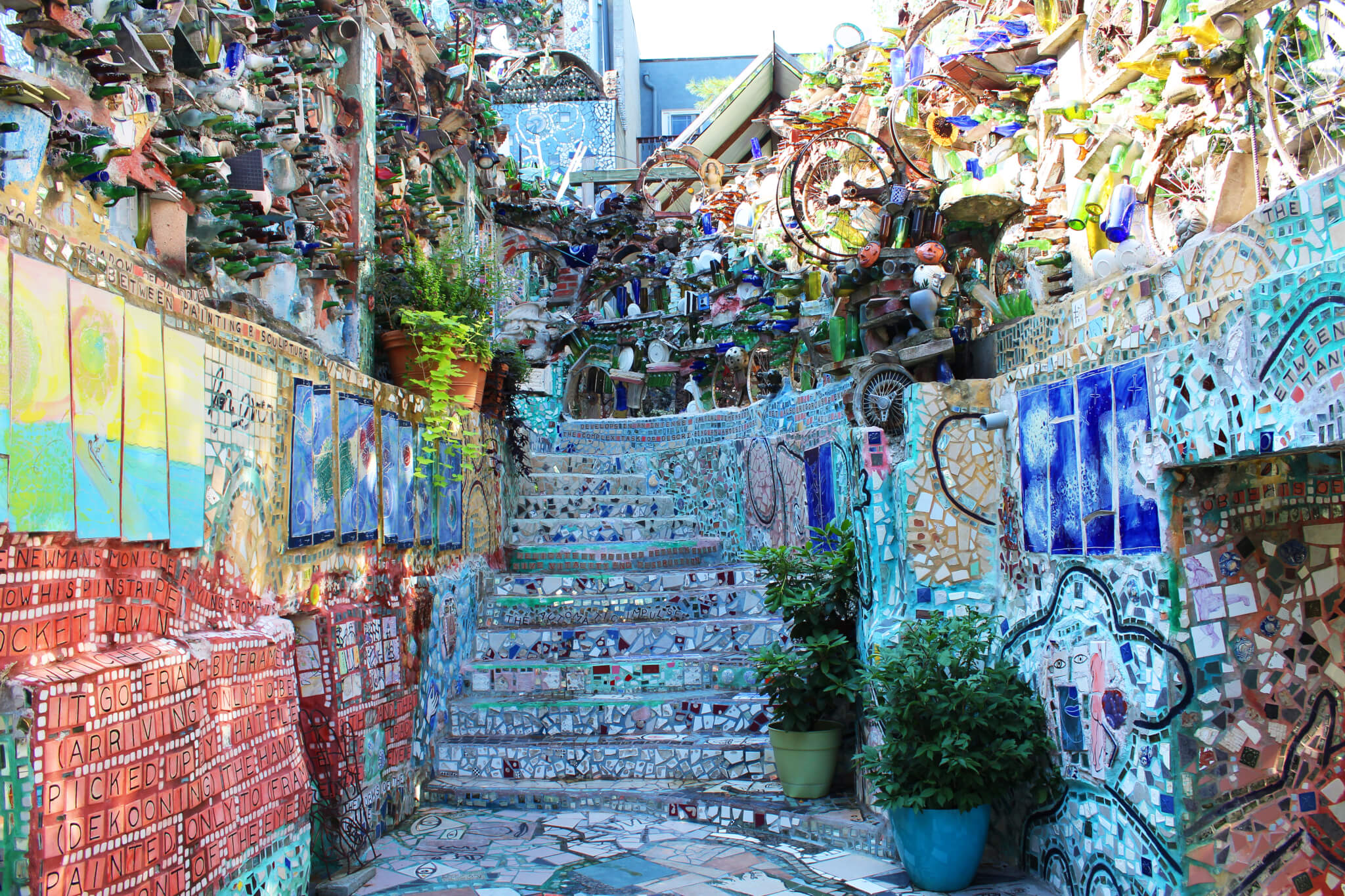 philadelphia's magic gardens walking tour